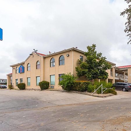 Motel 6-San Antonio, Tx - Fiesta Trails Экстерьер фото