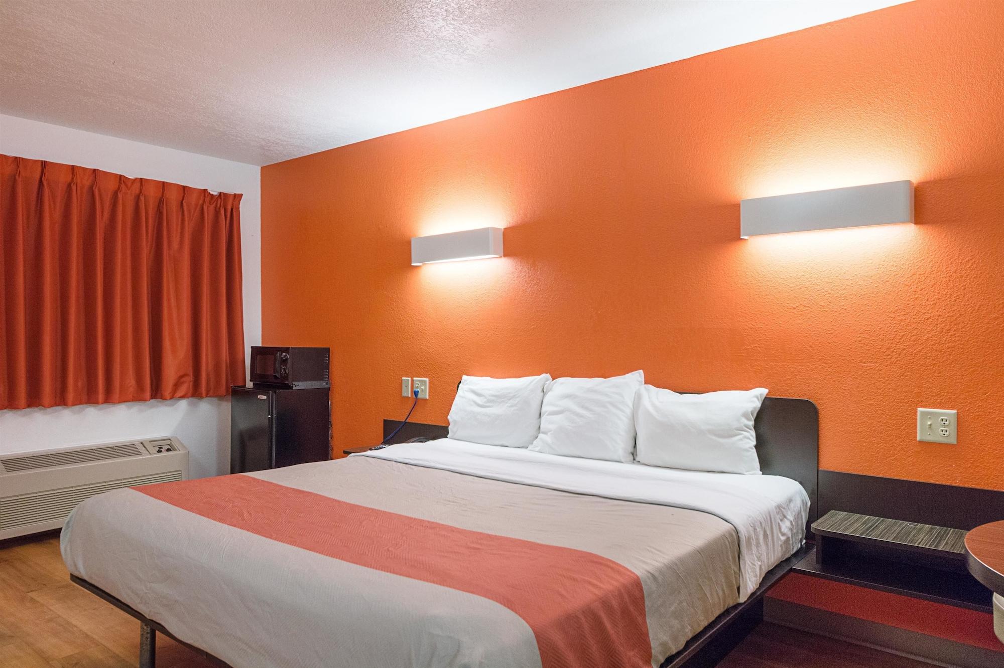Motel 6-San Antonio, Tx - Fiesta Trails Экстерьер фото