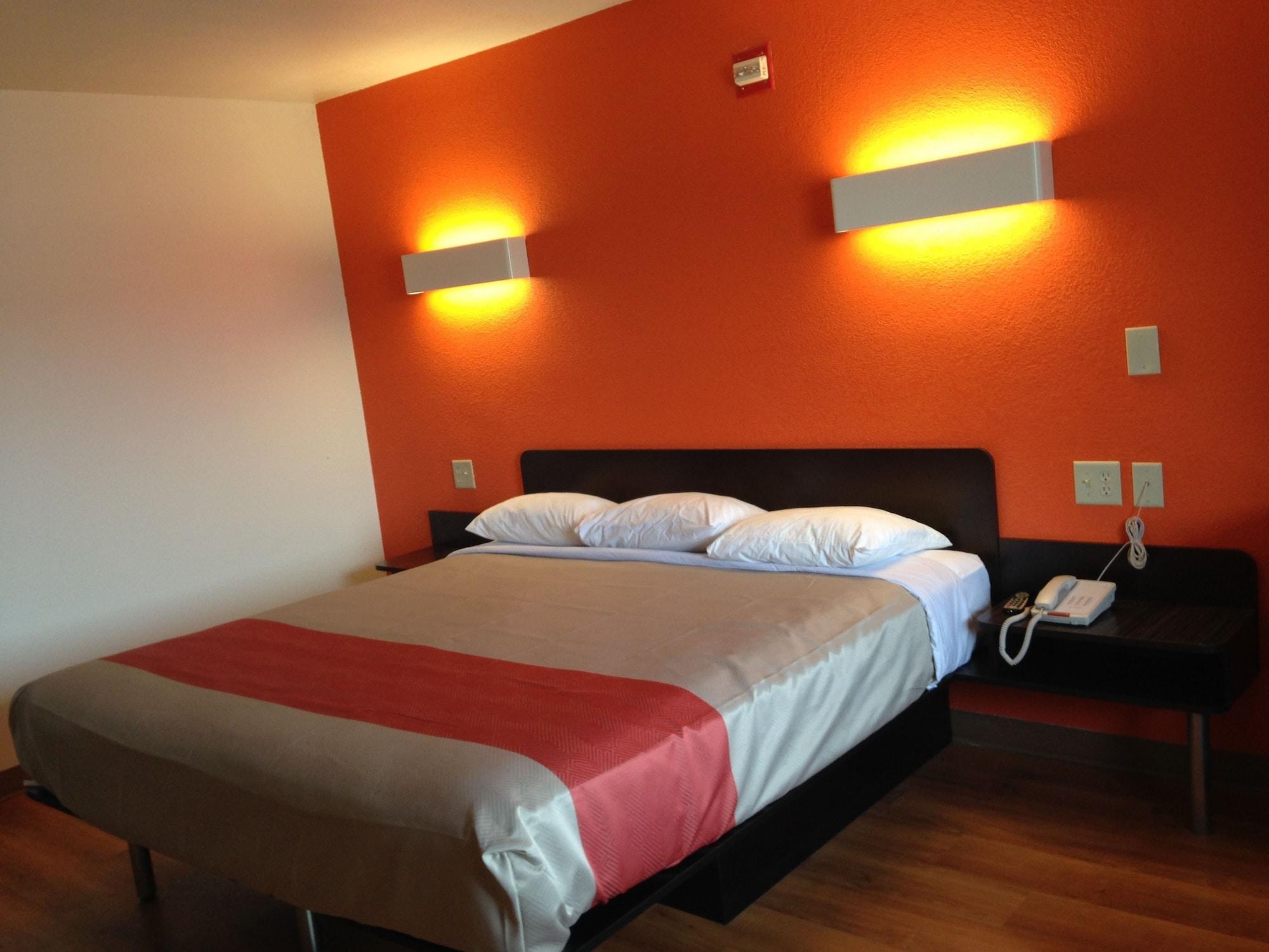 Motel 6-San Antonio, Tx - Fiesta Trails Экстерьер фото