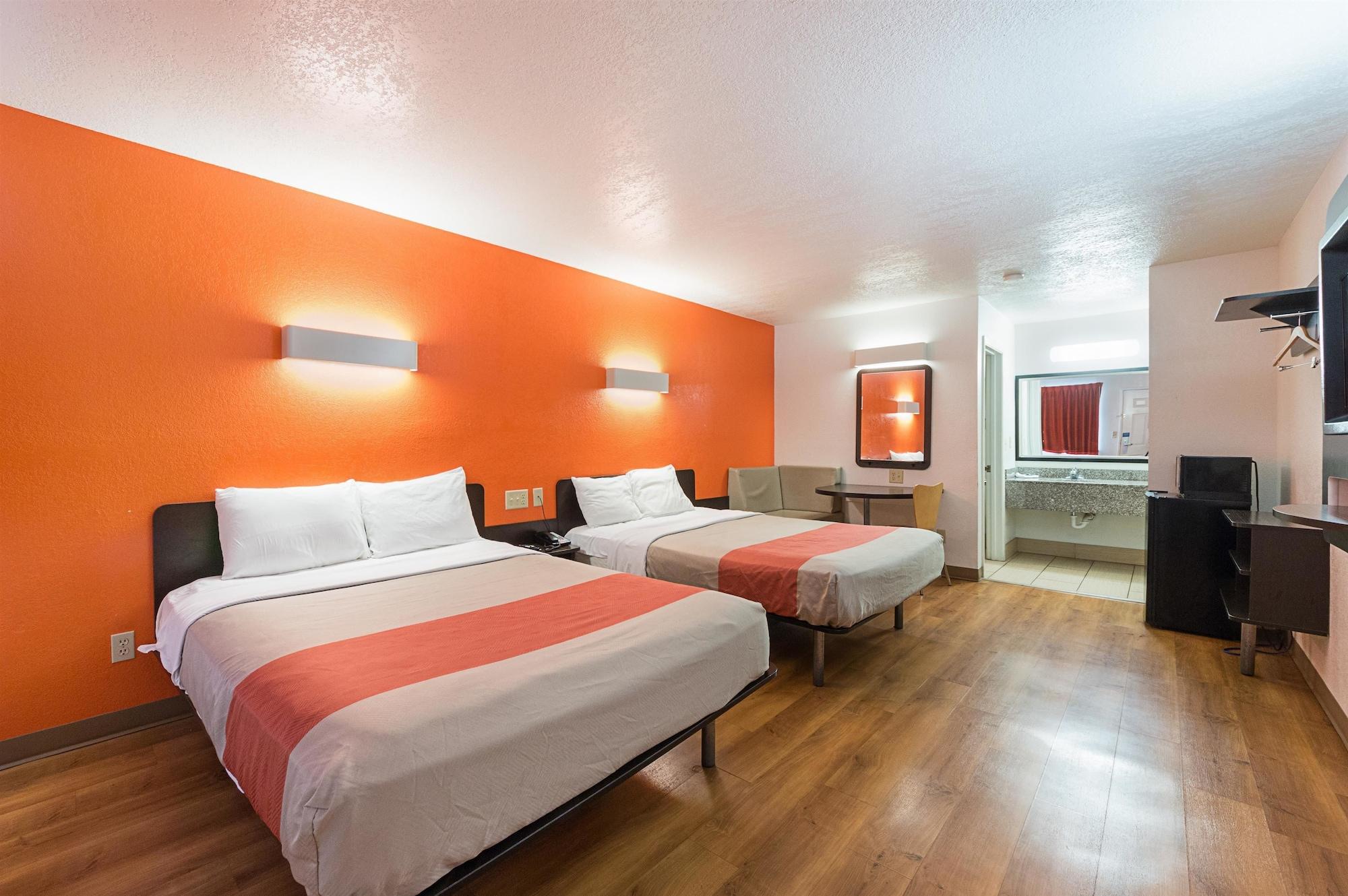 Motel 6-San Antonio, Tx - Fiesta Trails Экстерьер фото