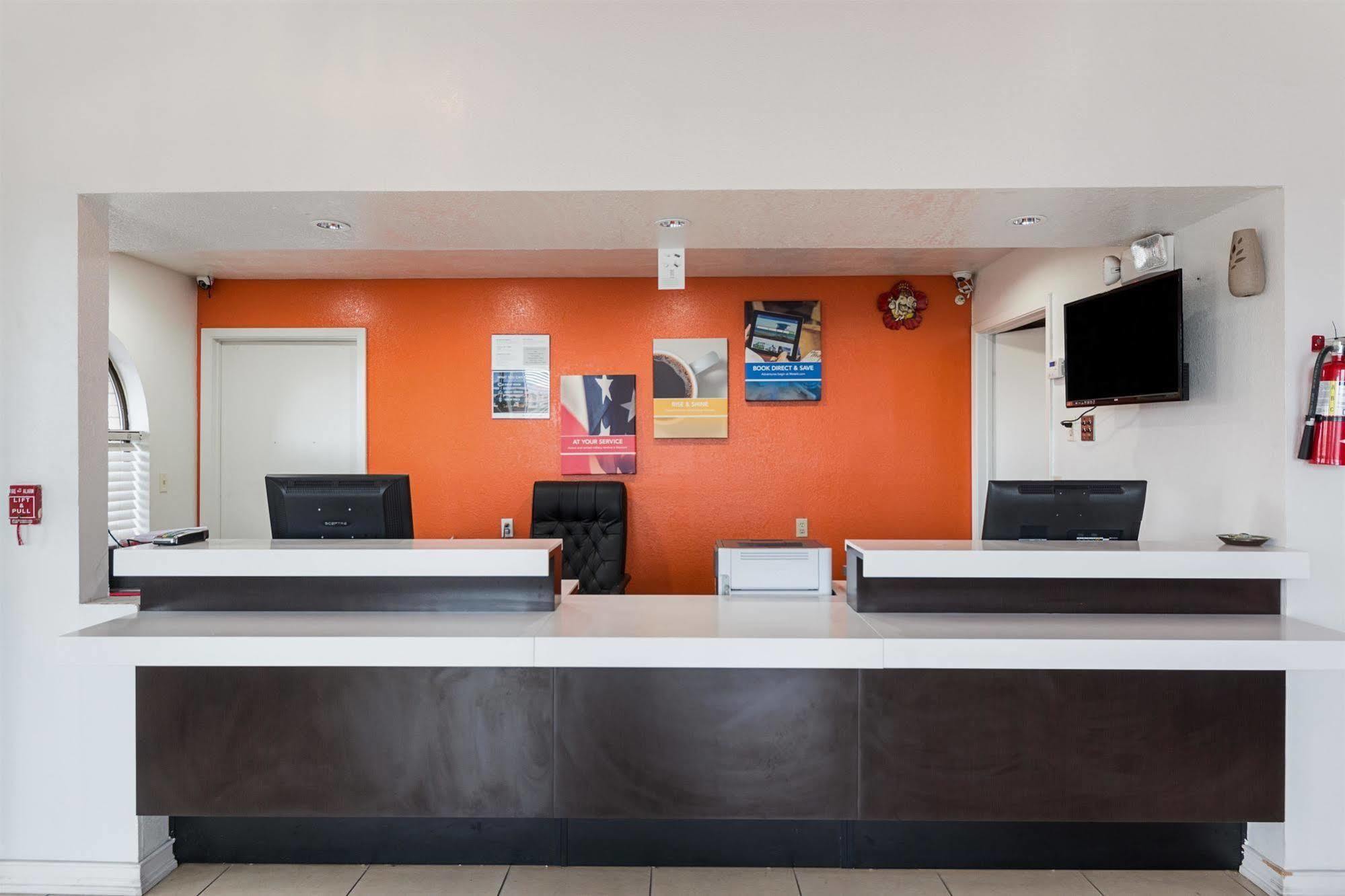 Motel 6-San Antonio, Tx - Fiesta Trails Экстерьер фото